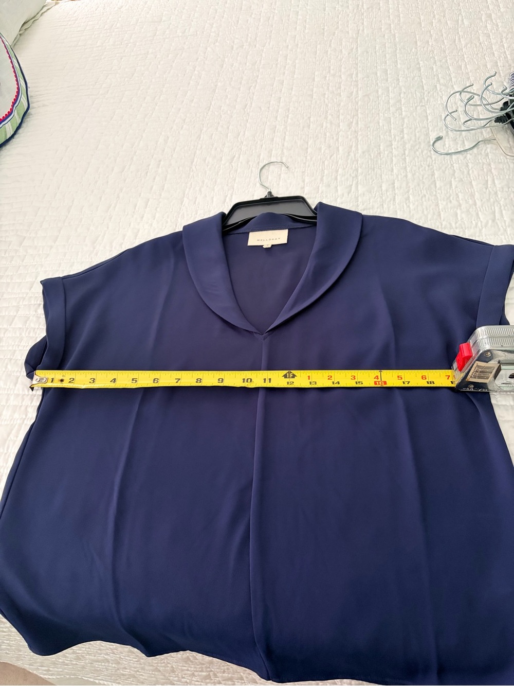 MELLODAY Navy Draped V-Neck Short Sleeve Blouse - Picture 2 of 2